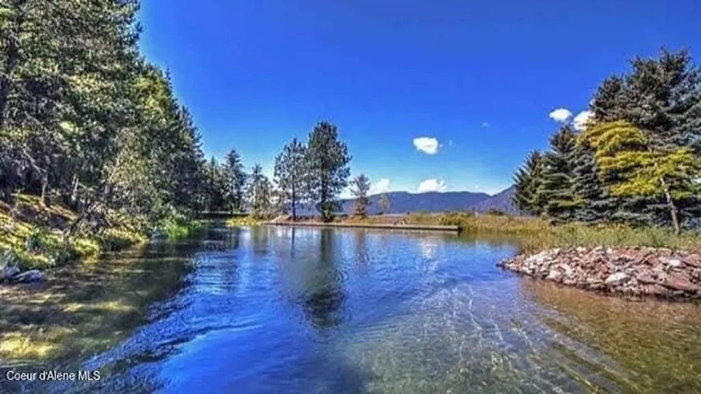 145 Cedar Drive Bayview ID 83803