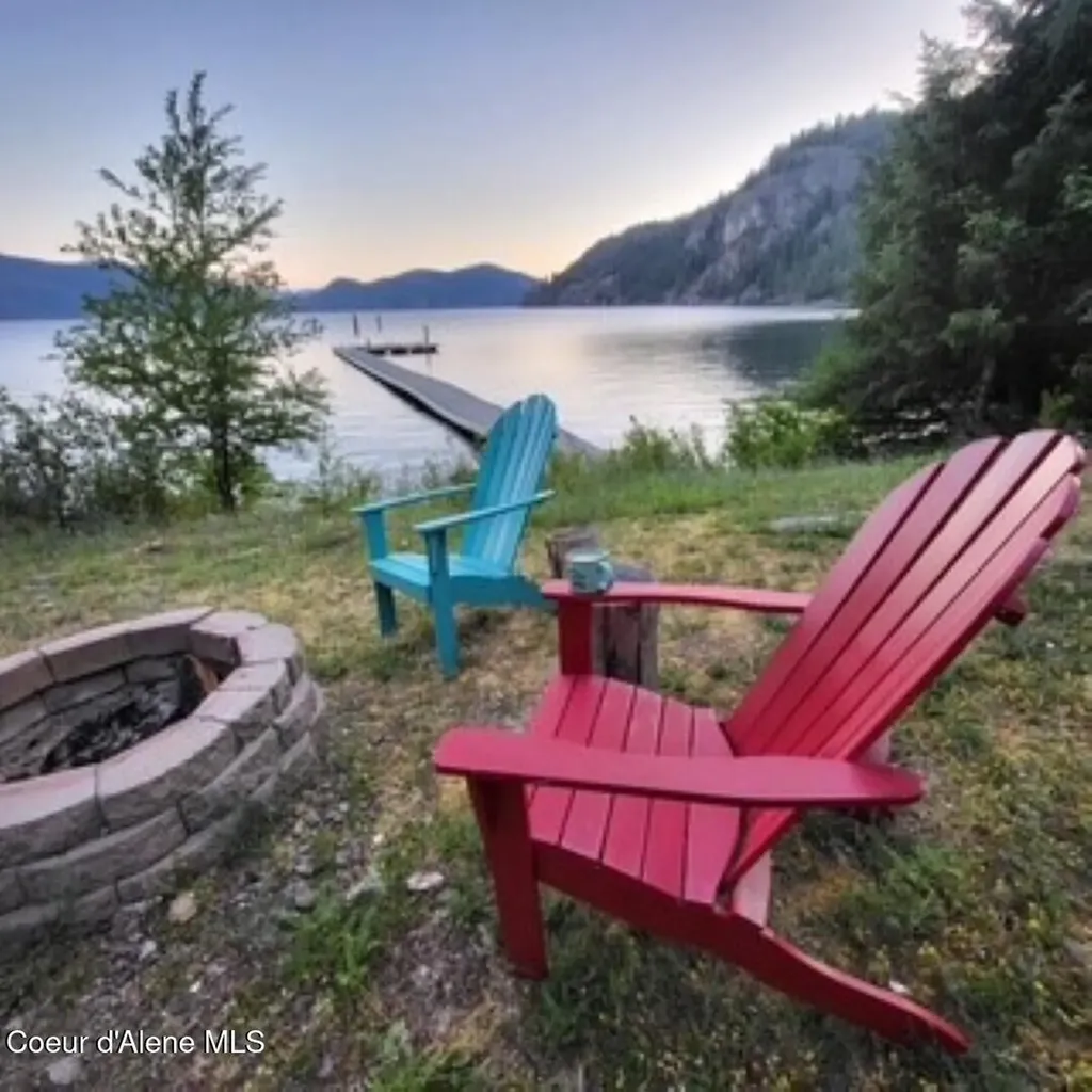 145 Cedar Drive Bayview ID 83803