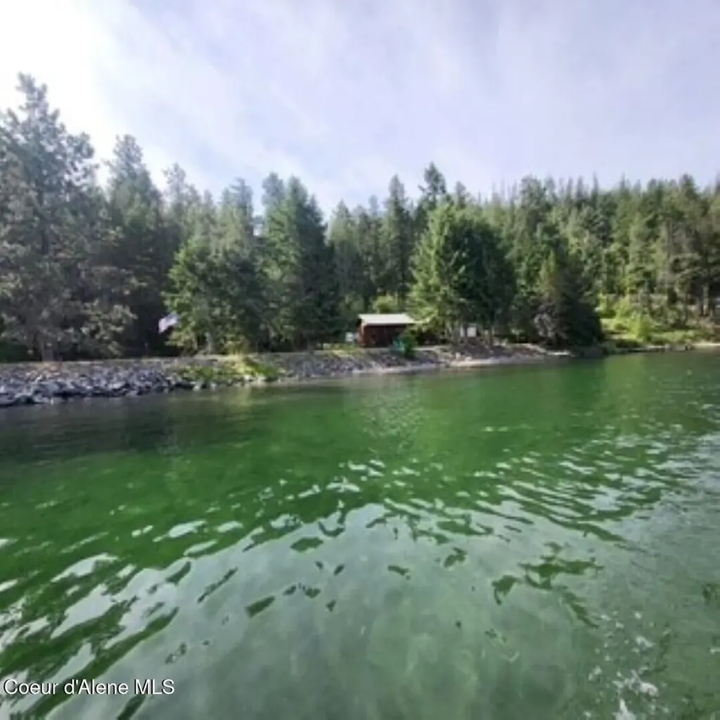 145 Cedar Drive Bayview ID 83803
