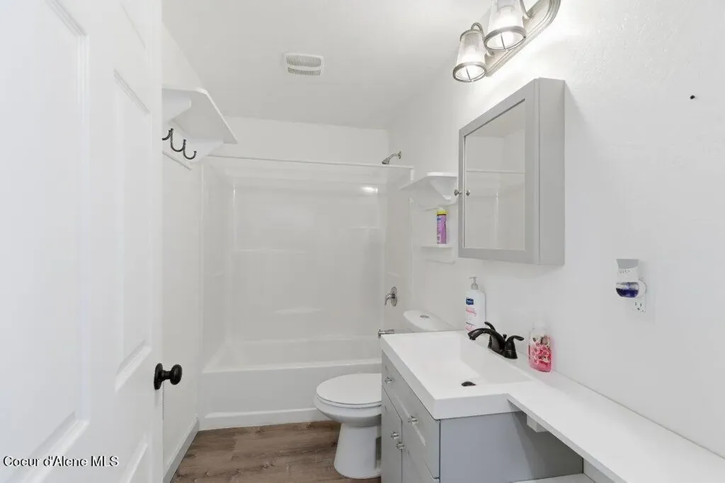 713 Earle Street Mullan ID 83846