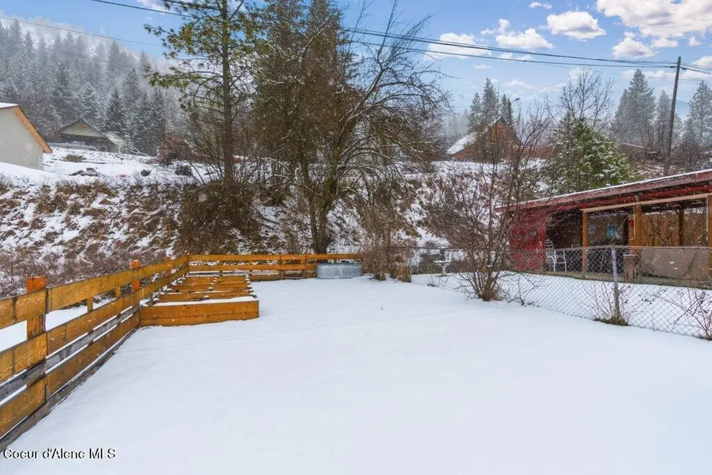 713 Earle Street Mullan ID 83846