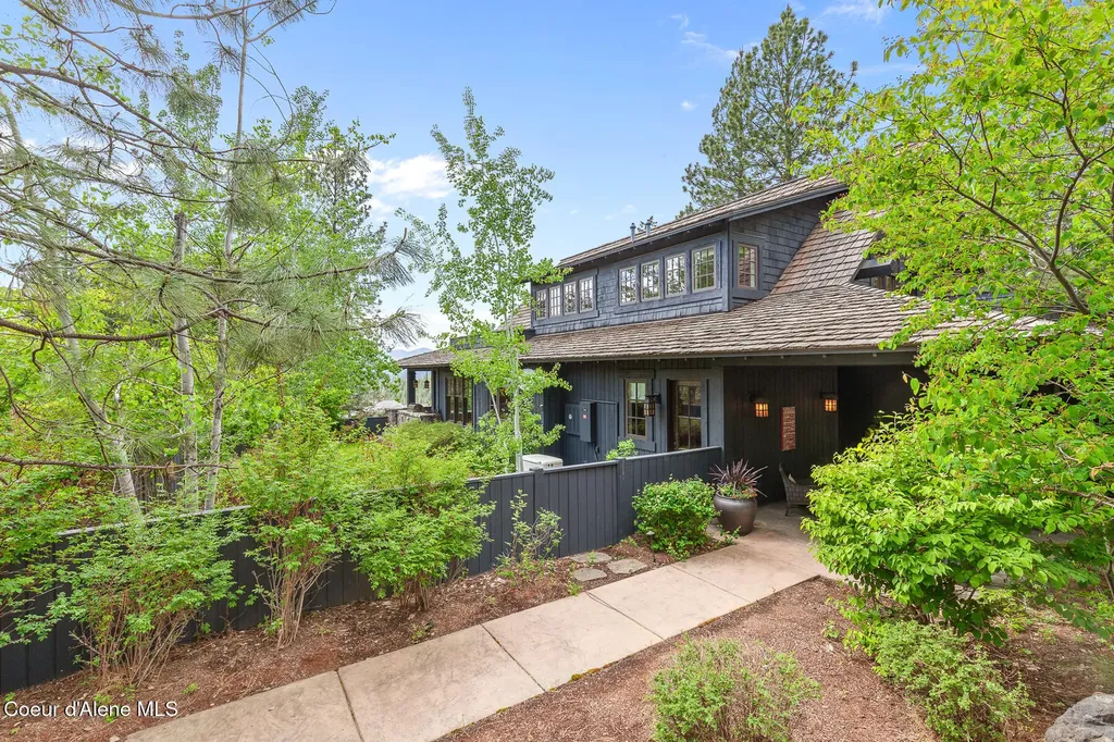 7783 S Buckrail Road Harrison ID 83833