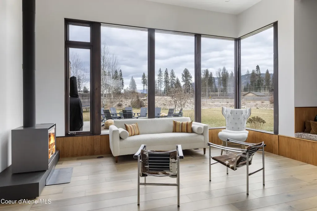 432 Stagecoach Drive Sagle ID 83860