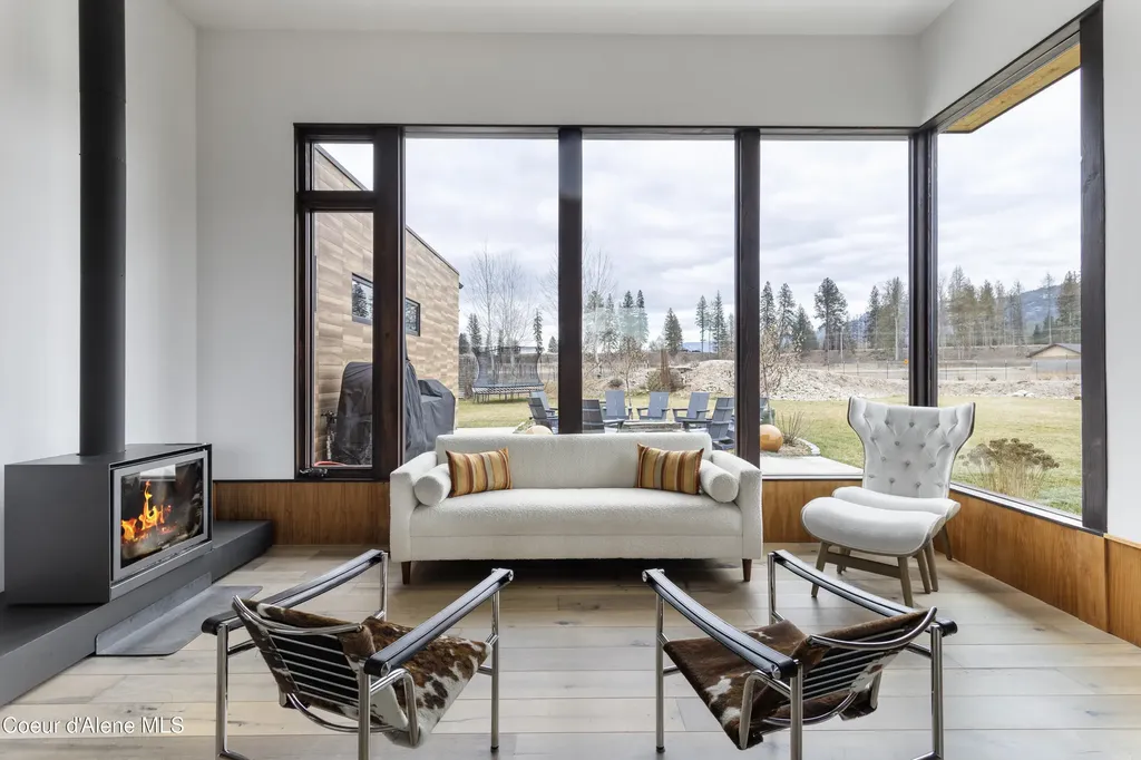 432 Stagecoach Drive Sagle ID 83860