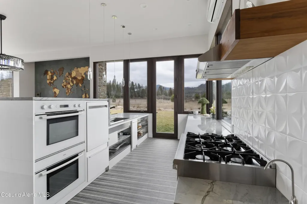 432 Stagecoach Drive Sagle ID 83860