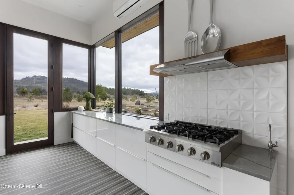 432 Stagecoach Drive Sagle ID 83860