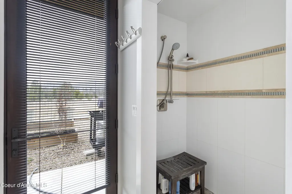 432 Stagecoach Drive Sagle ID 83860