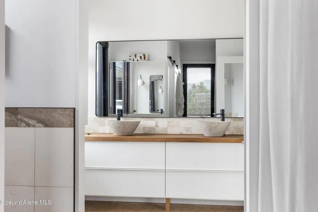 432 Stagecoach Drive Sagle ID 83860