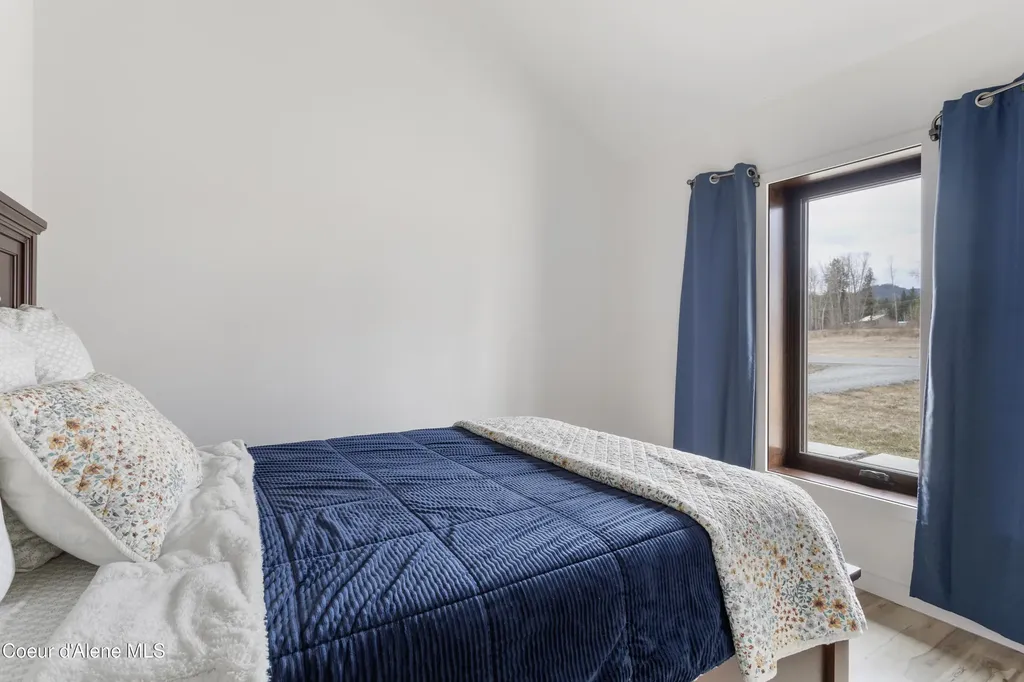 432 Stagecoach Drive Sagle ID 83860