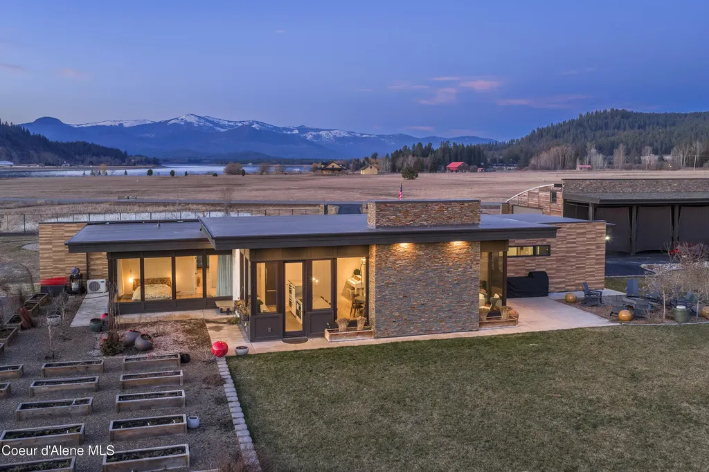 432 Stagecoach Drive Sagle ID 83860