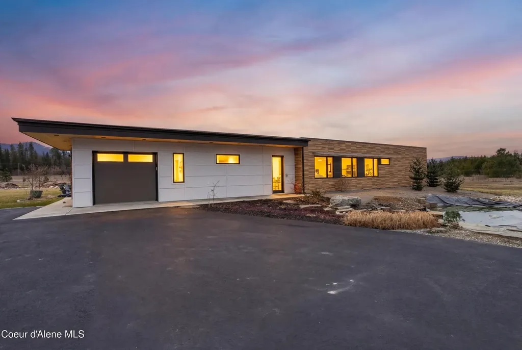 432 Stagecoach Drive Sagle ID 83860