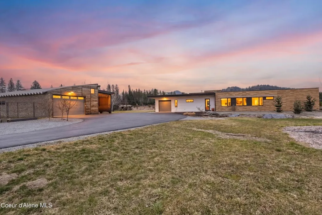 432 Stagecoach Drive Sagle ID 83860