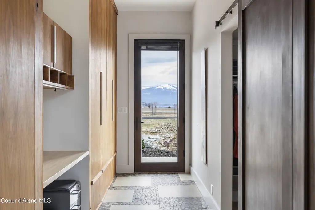432 Stagecoach Drive Sagle ID 83860