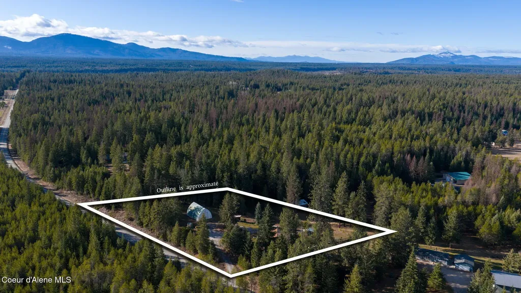 1684 Bayview Road Athol ID 83801