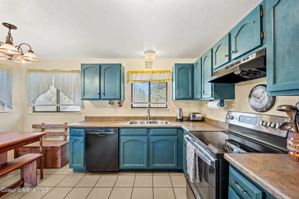 1684 Bayview Road Athol ID 83801