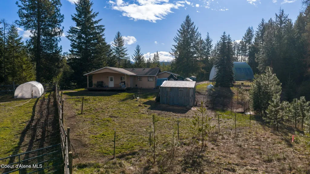 1684 Bayview Road Athol ID 83801
