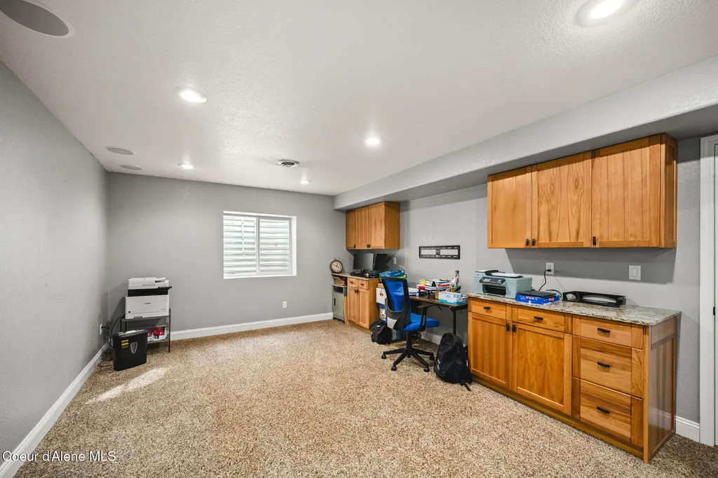 5177 E Shore Cove Post Falls ID 83854