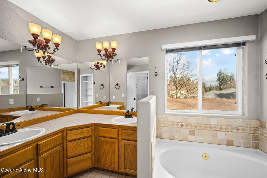 5177 E Shore Cove Post Falls ID 83854
