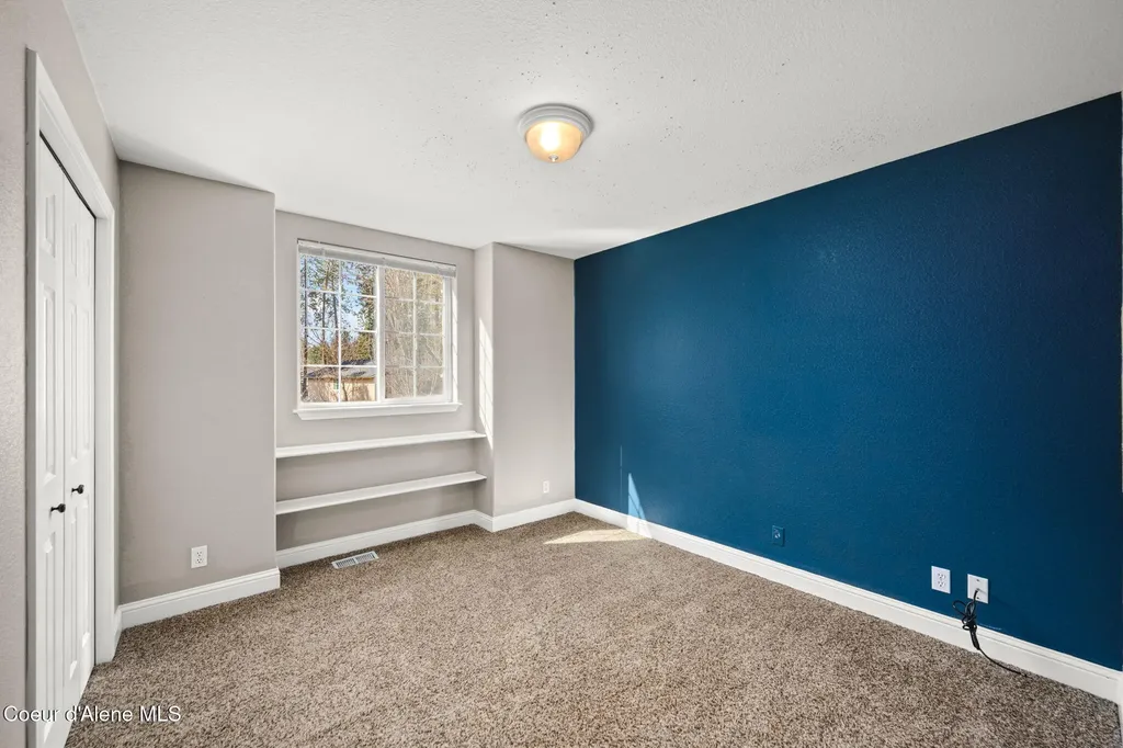 5177 E Shore Cove Post Falls ID 83854