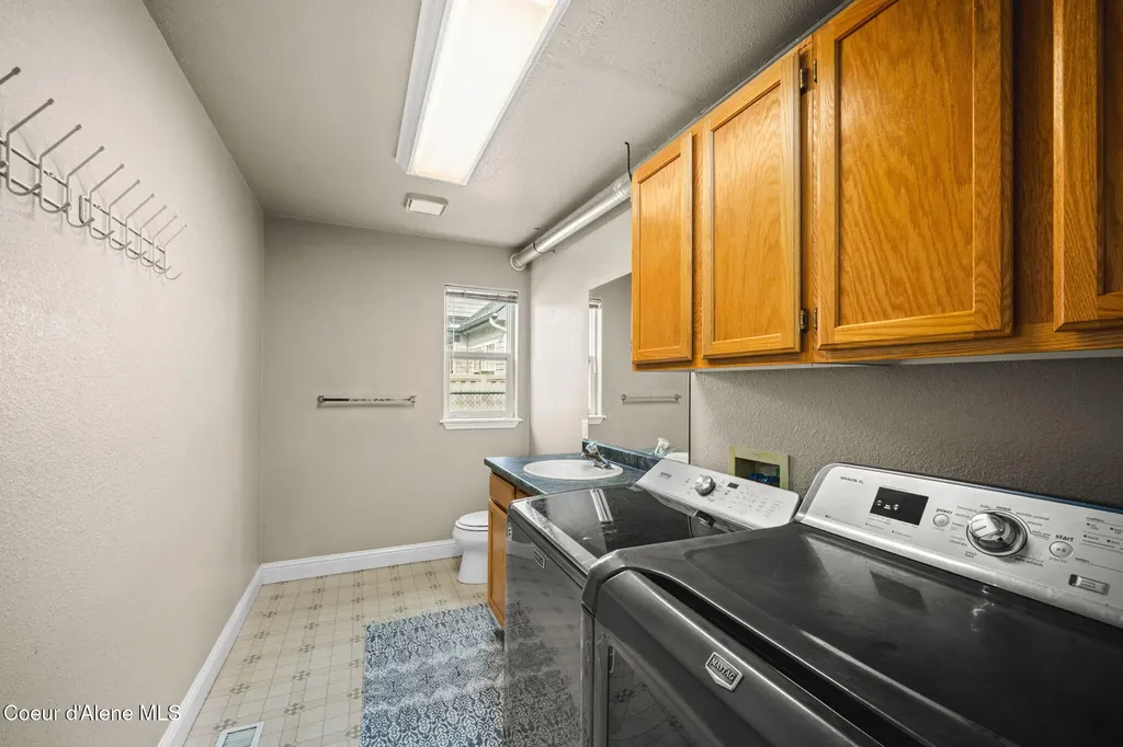 5177 E Shore Cove Post Falls ID 83854