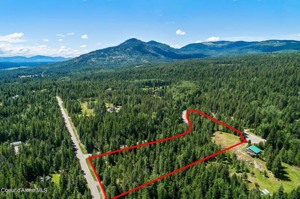 306 Pinewood Lane Cocolalla ID 83813