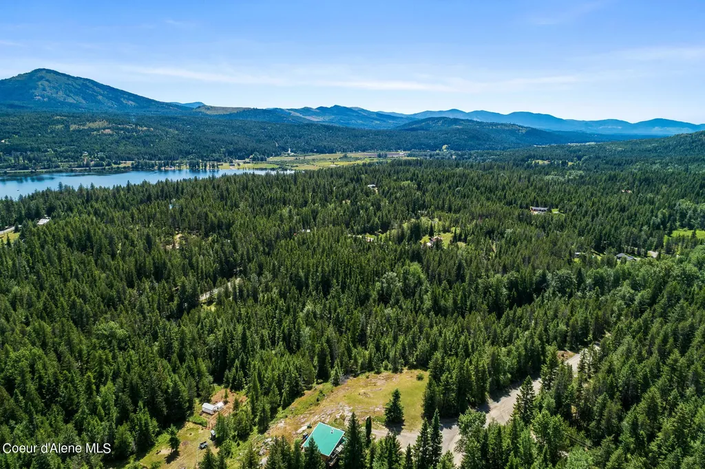 306 Pinewood Lane Cocolalla ID 83813