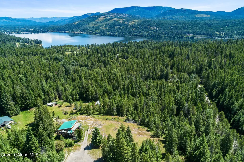 306 Pinewood Lane Cocolalla ID 83813