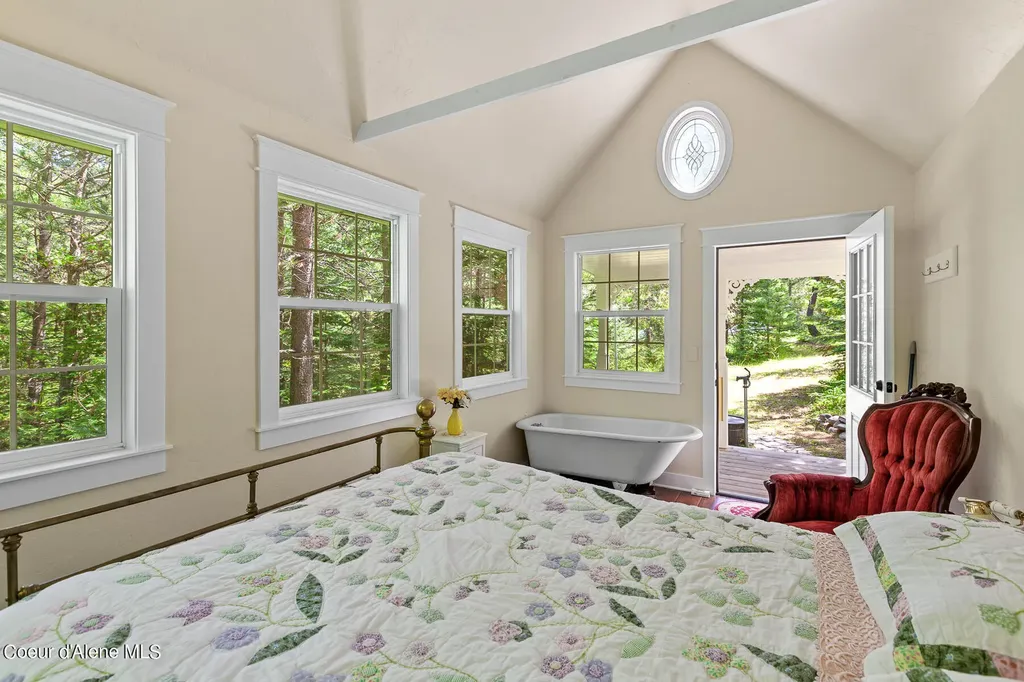 306 Pinewood Lane Cocolalla ID 83813