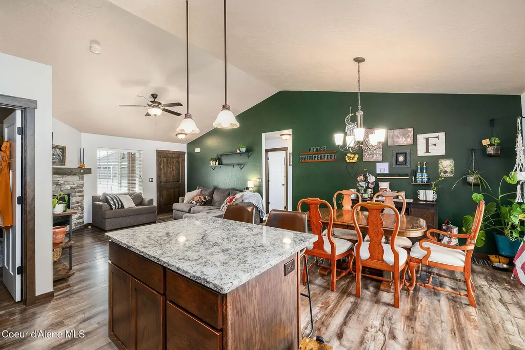 368 W Tennessee Avenue Post Falls ID 83854