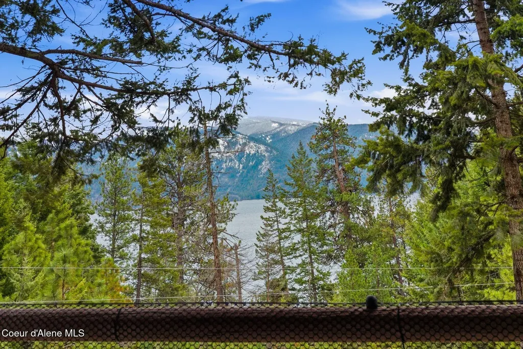39 Pearl Creek Road Sagle ID 83860