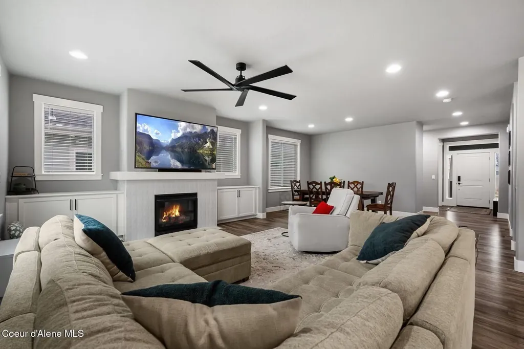 3752 N Shelburne Lp Post Falls ID 83854