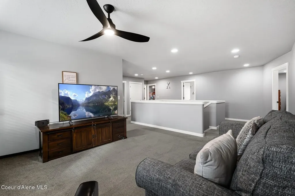 3752 N Shelburne Lp Post Falls ID 83854