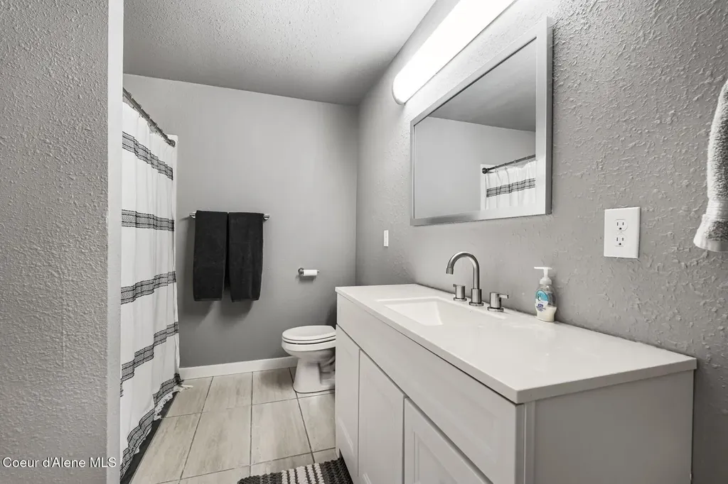 3752 N Shelburne Lp Post Falls ID 83854