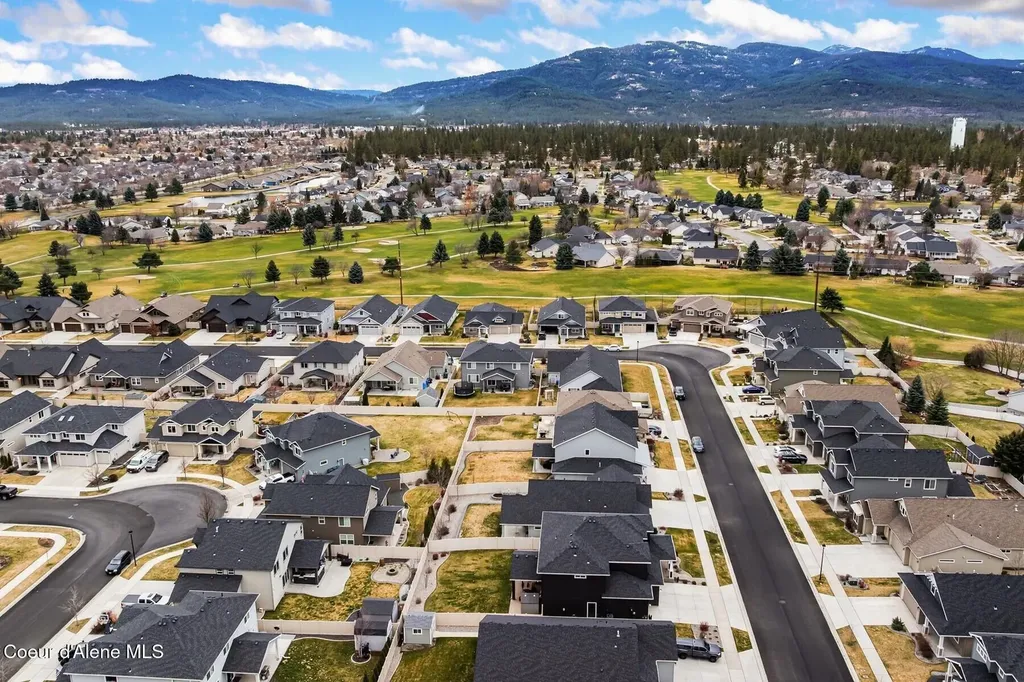 3752 N Shelburne Lp Post Falls ID 83854