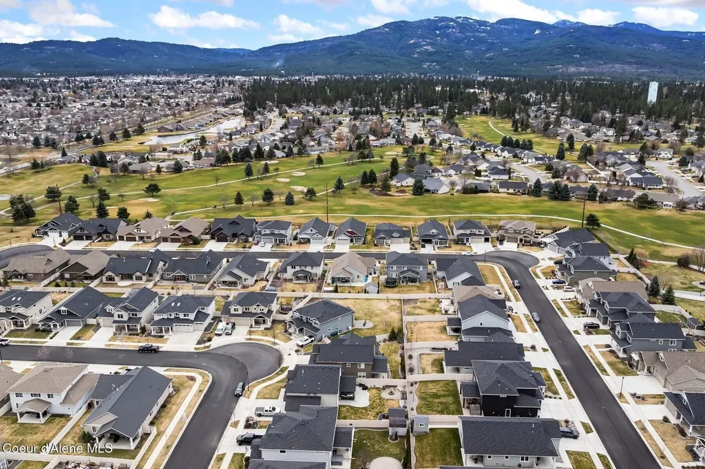 3752 N Shelburne Lp Post Falls ID 83854
