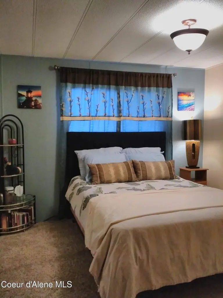 302 School Road Hope ID 83836