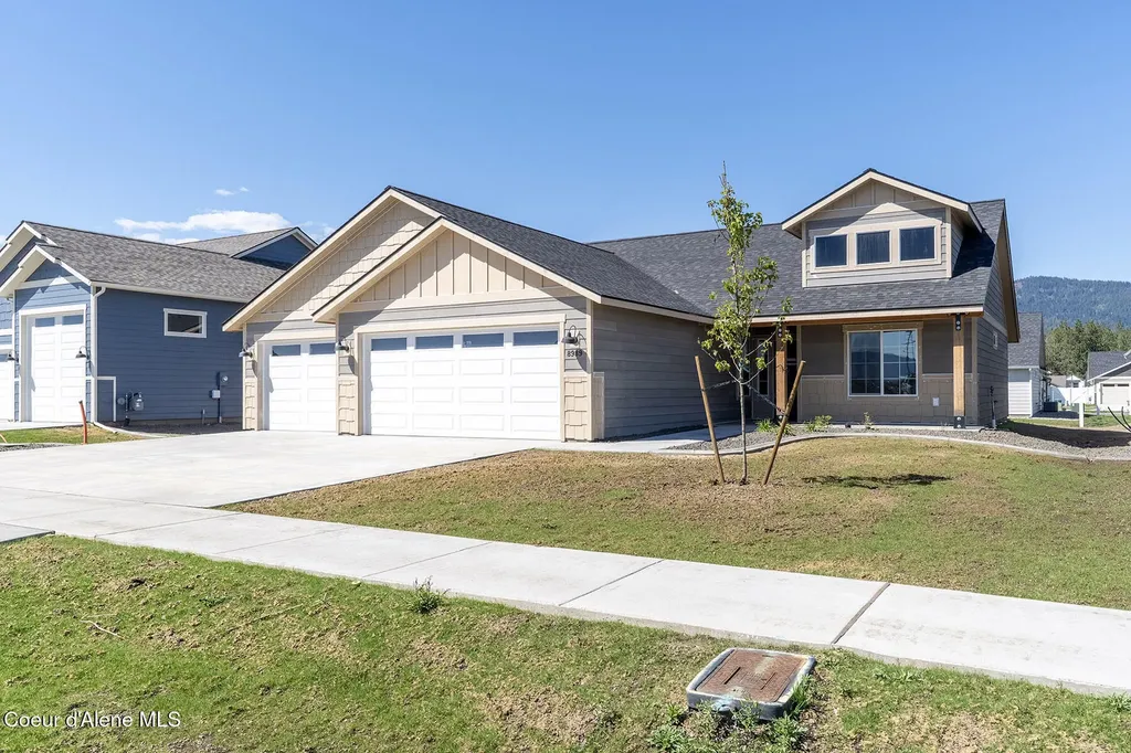 8989 W Swather Avenue Rathdrum ID 83858
