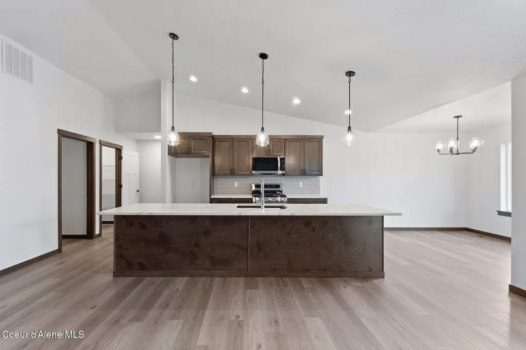 8989 W Swather Avenue Rathdrum ID 83858