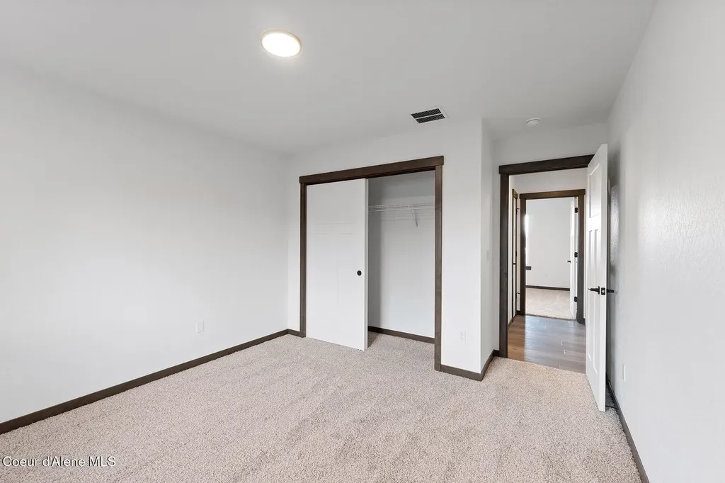 8989 W Swather Avenue Rathdrum ID 83858