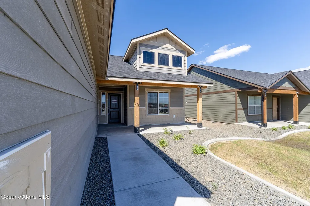 8989 W Swather Avenue Rathdrum ID 83858