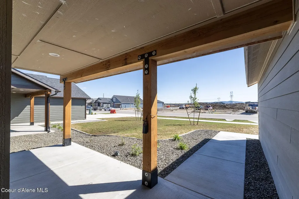 8989 W Swather Avenue Rathdrum ID 83858