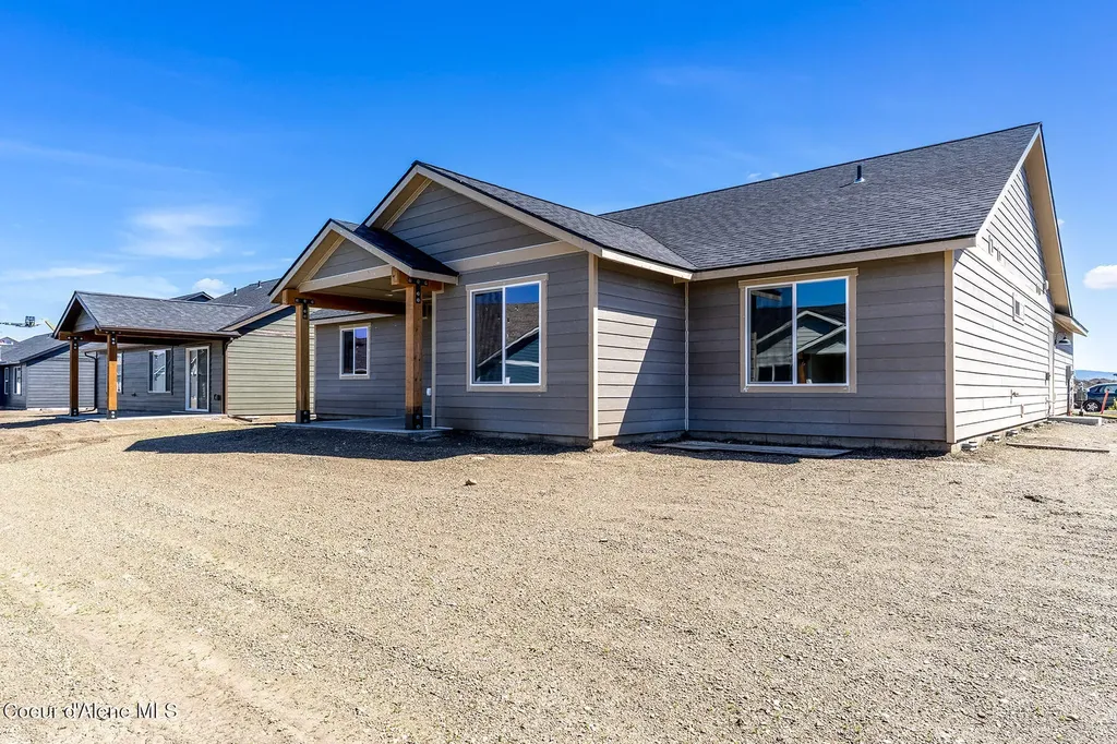 8989 W Swather Avenue Rathdrum ID 83858