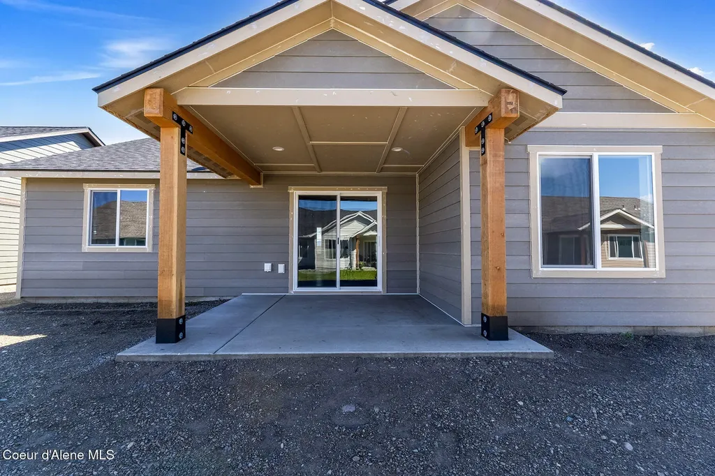 8989 W Swather Avenue Rathdrum ID 83858