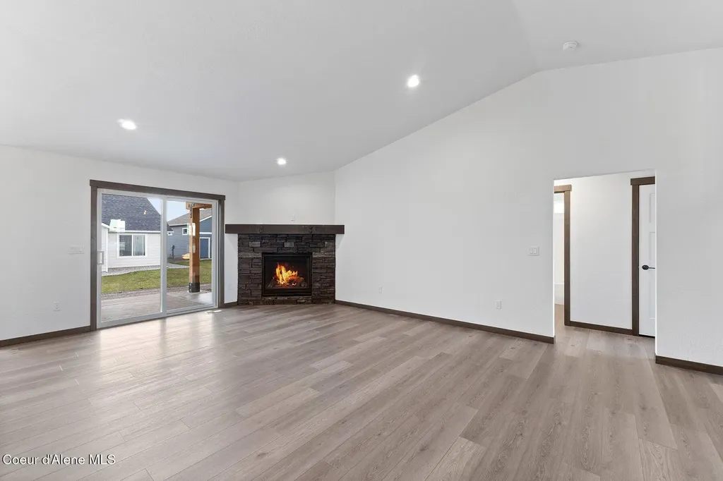8989 W Swather Avenue Rathdrum ID 83858