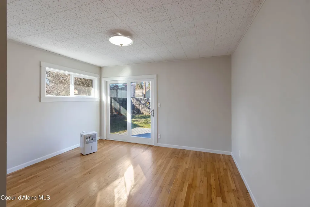 218 S 2nd Avenue Sandpoint ID 83864