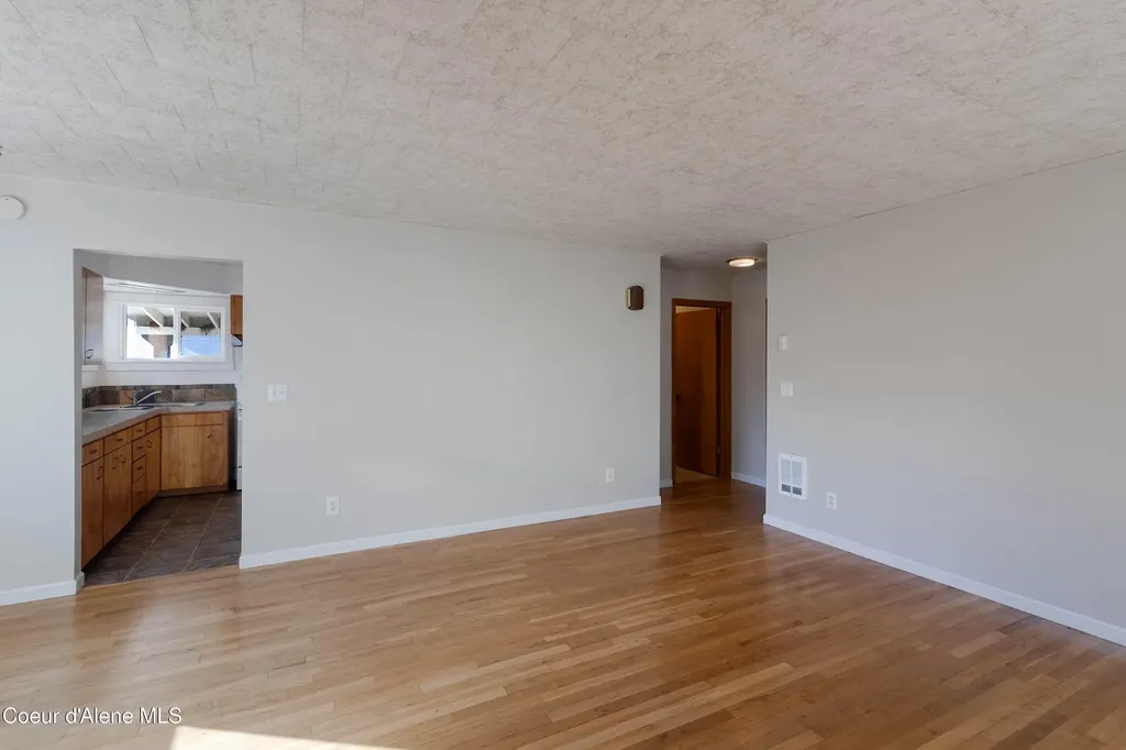 218 S 2nd Avenue Sandpoint ID 83864