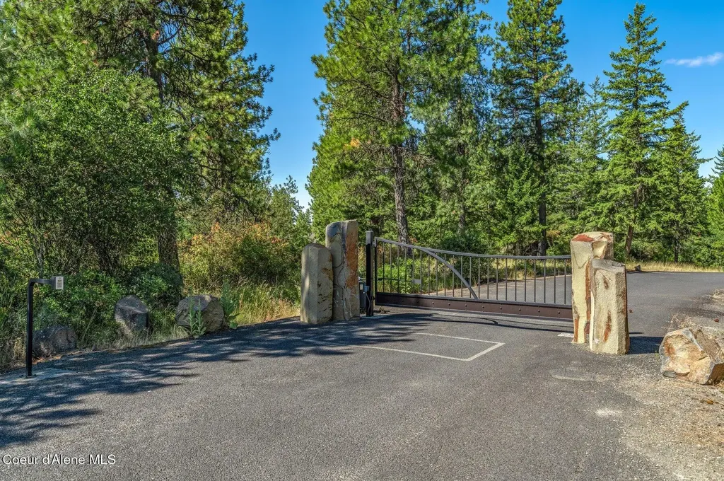 19695 S Headlands Drive Harrison ID 83833