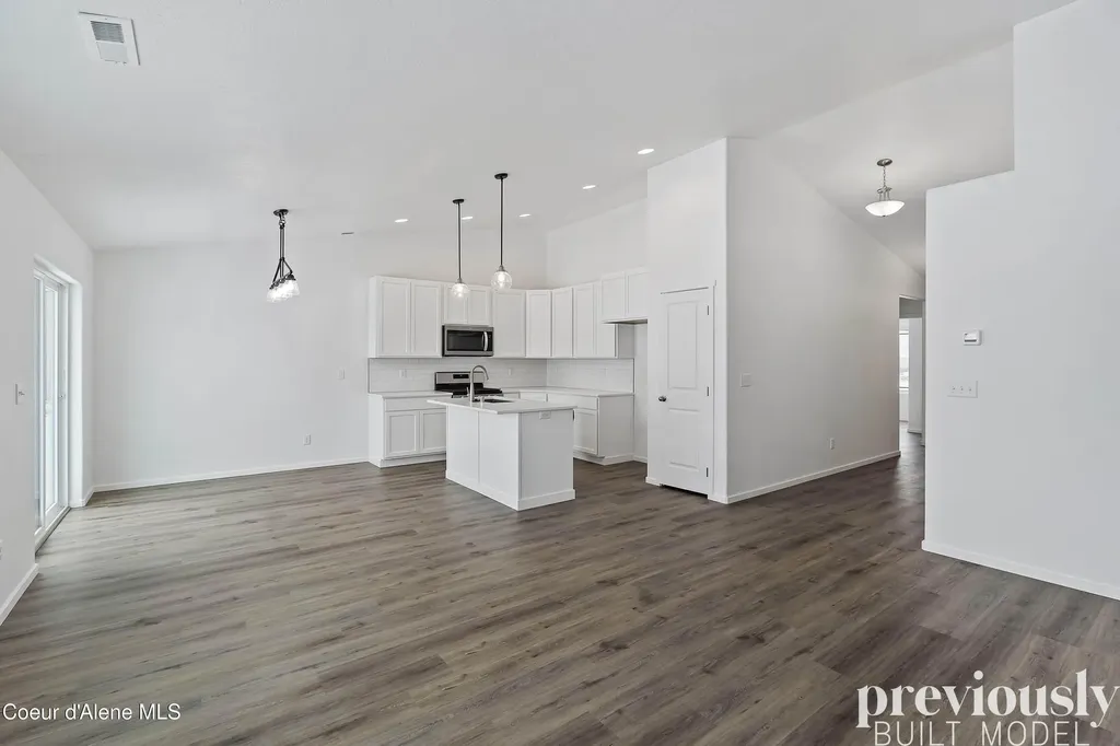 6143 Pelican Loop Rathdrum ID 83858