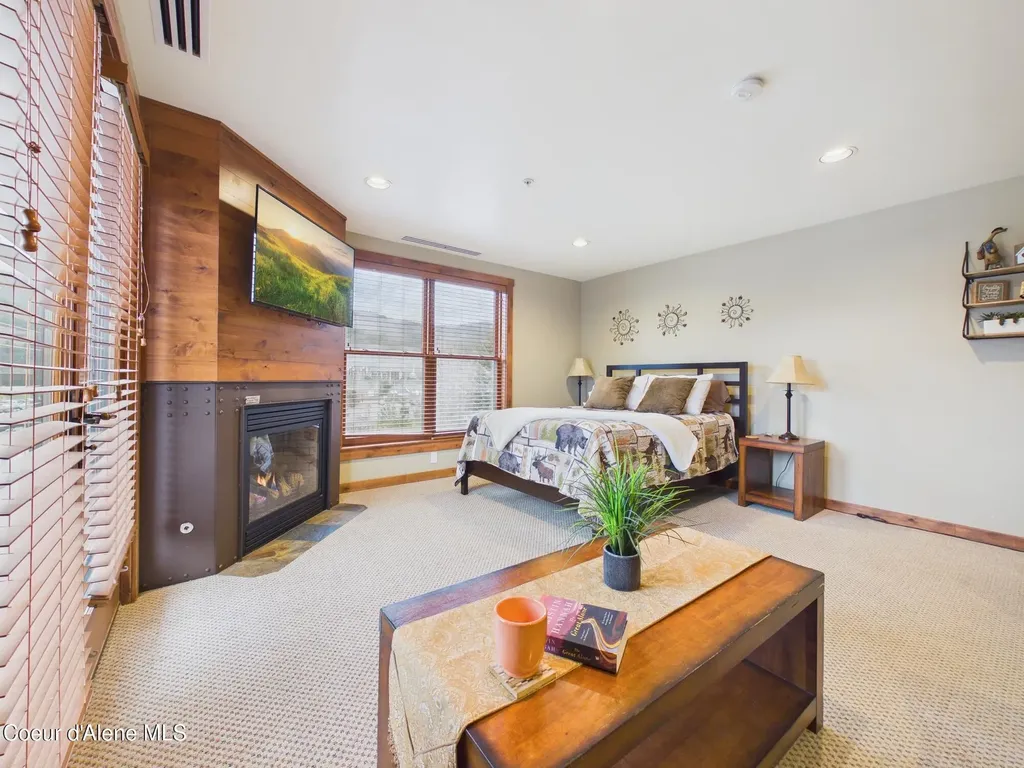 834 Mckinley Avenue Kellogg ID 83837