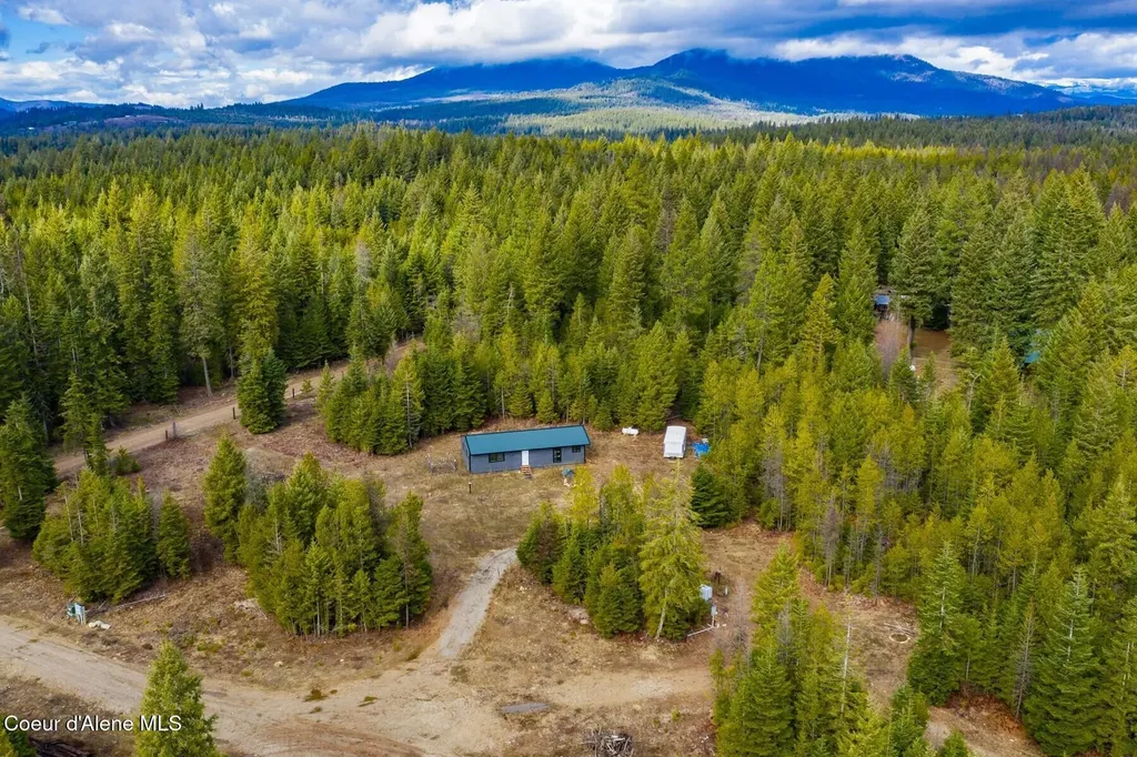 49 Zig Zag Way Athol ID 83801